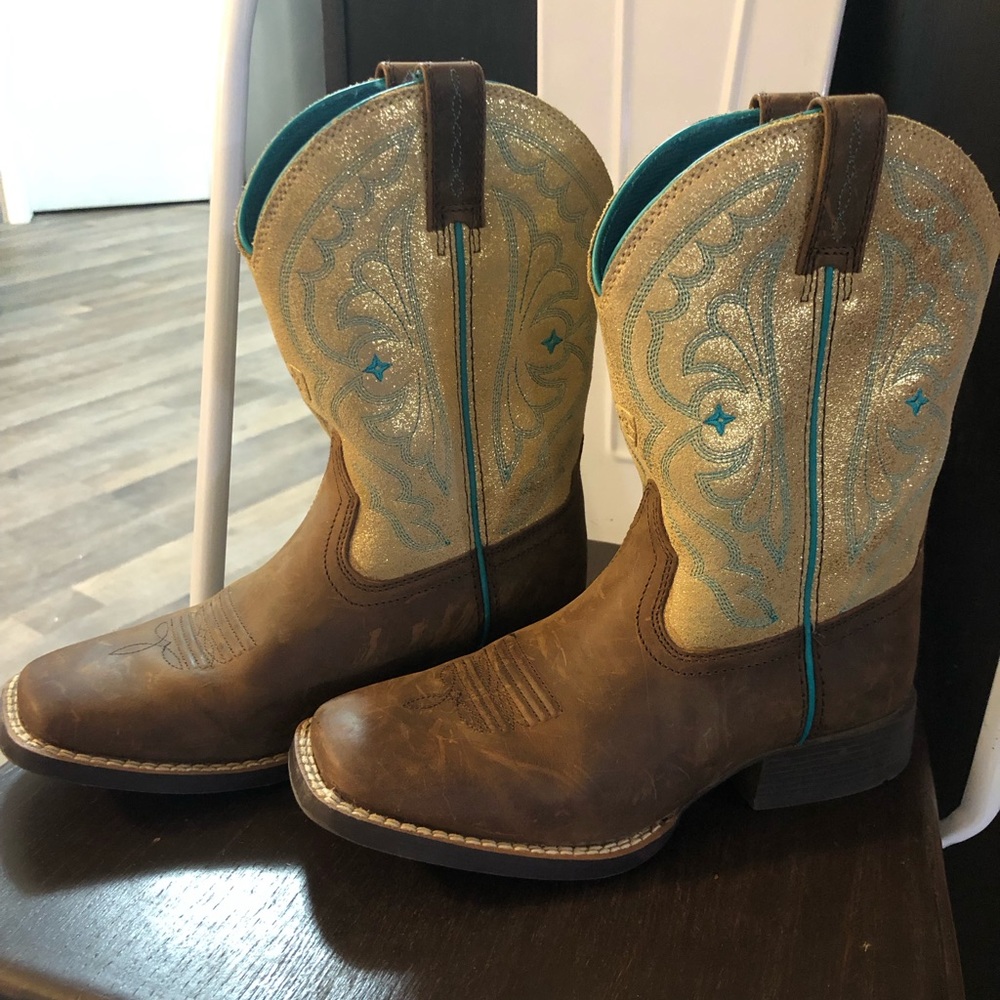 Girls Ariat Boots Sz 1.5